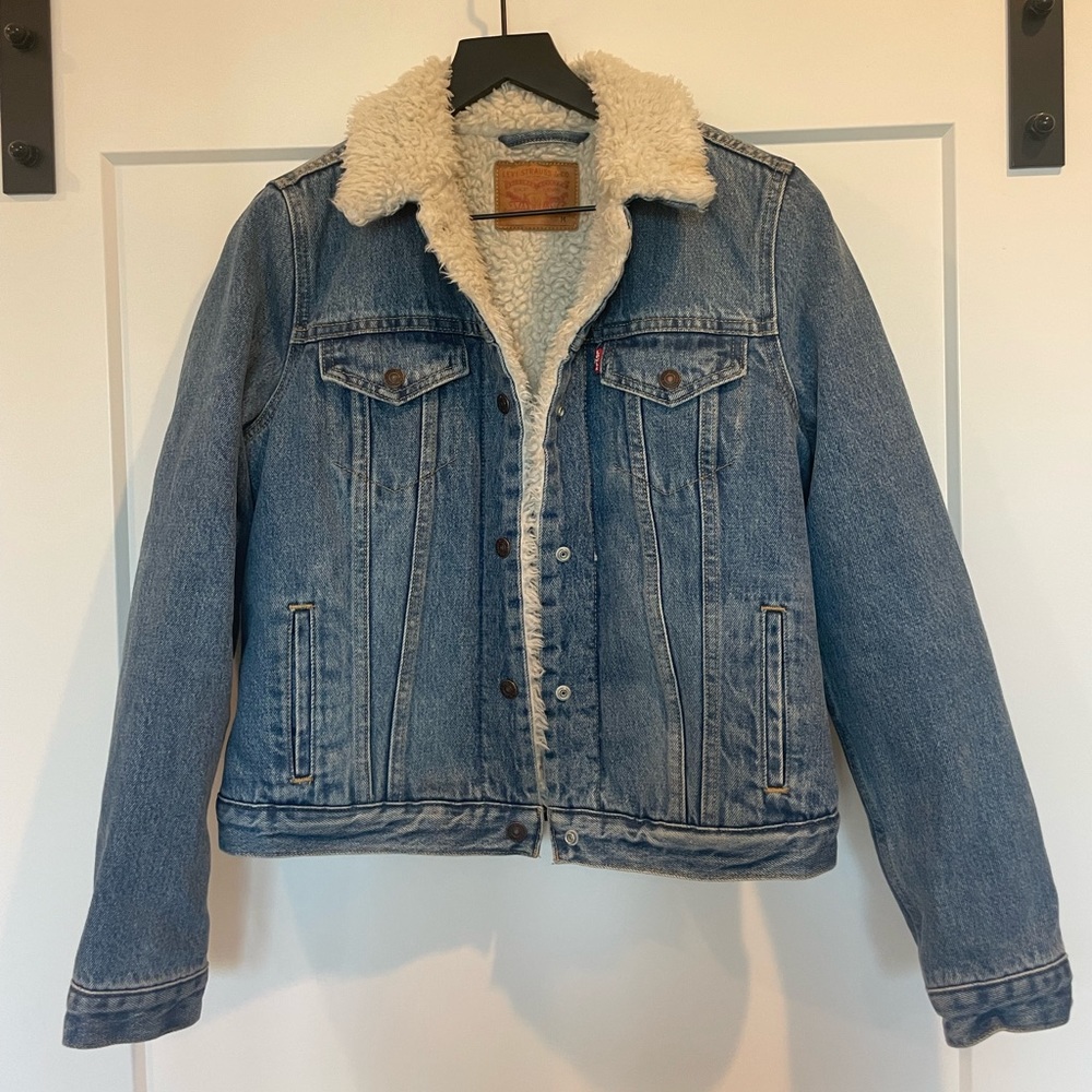 Levi’s fur lined jean jacket